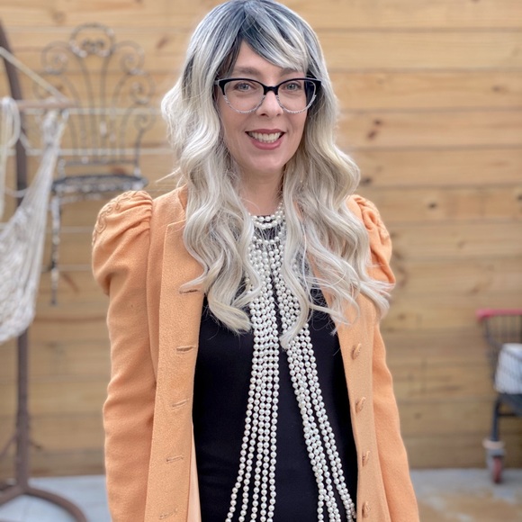 Meet Your Posher- Stella Ranae - Picture 1 of 3